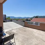 1 Bedroom Stunning In Apartamento *