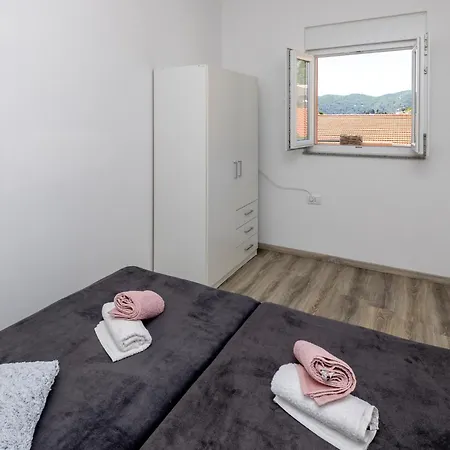 Daire Lovely In With Wifi Ploce (Dubrovnik-Neretva)