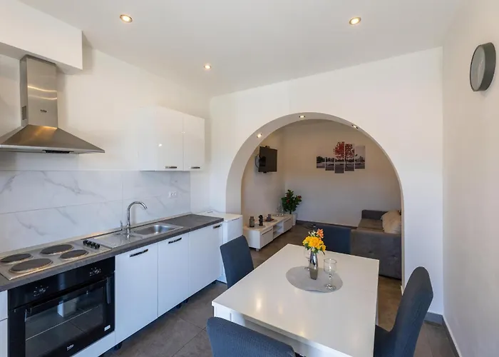 1 Bedroom Stunning In