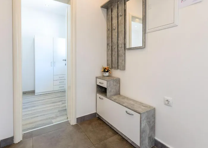 1 Bedroom Stunning In